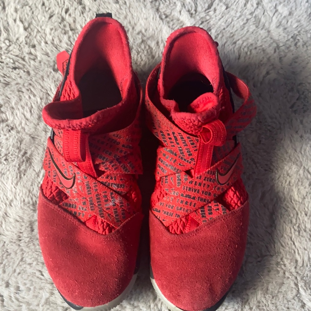 Basketball sneakers